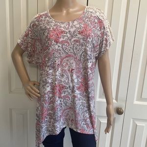 Cato Womens XL Paisley Knit Adorable Blouse. Pink and white. Longer on sides.
